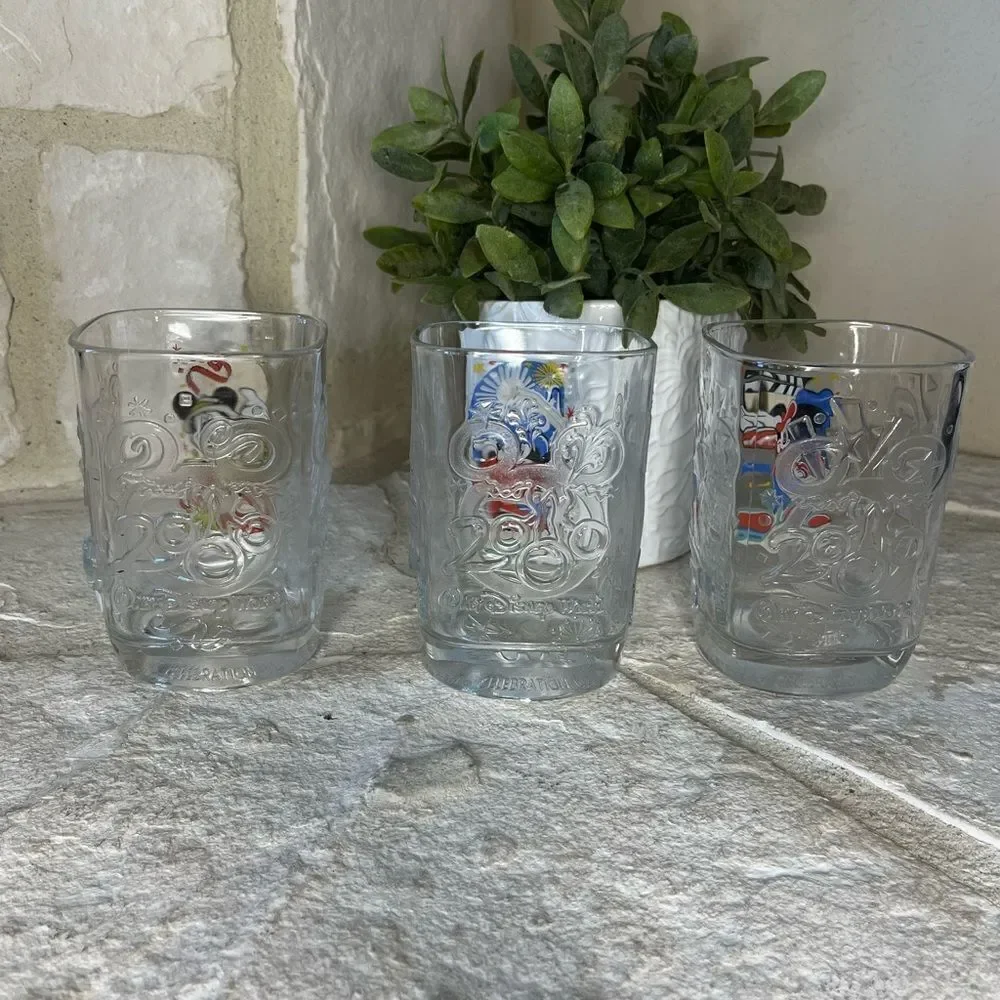 Walt Disney World 2000 Commerative Glass set of 3